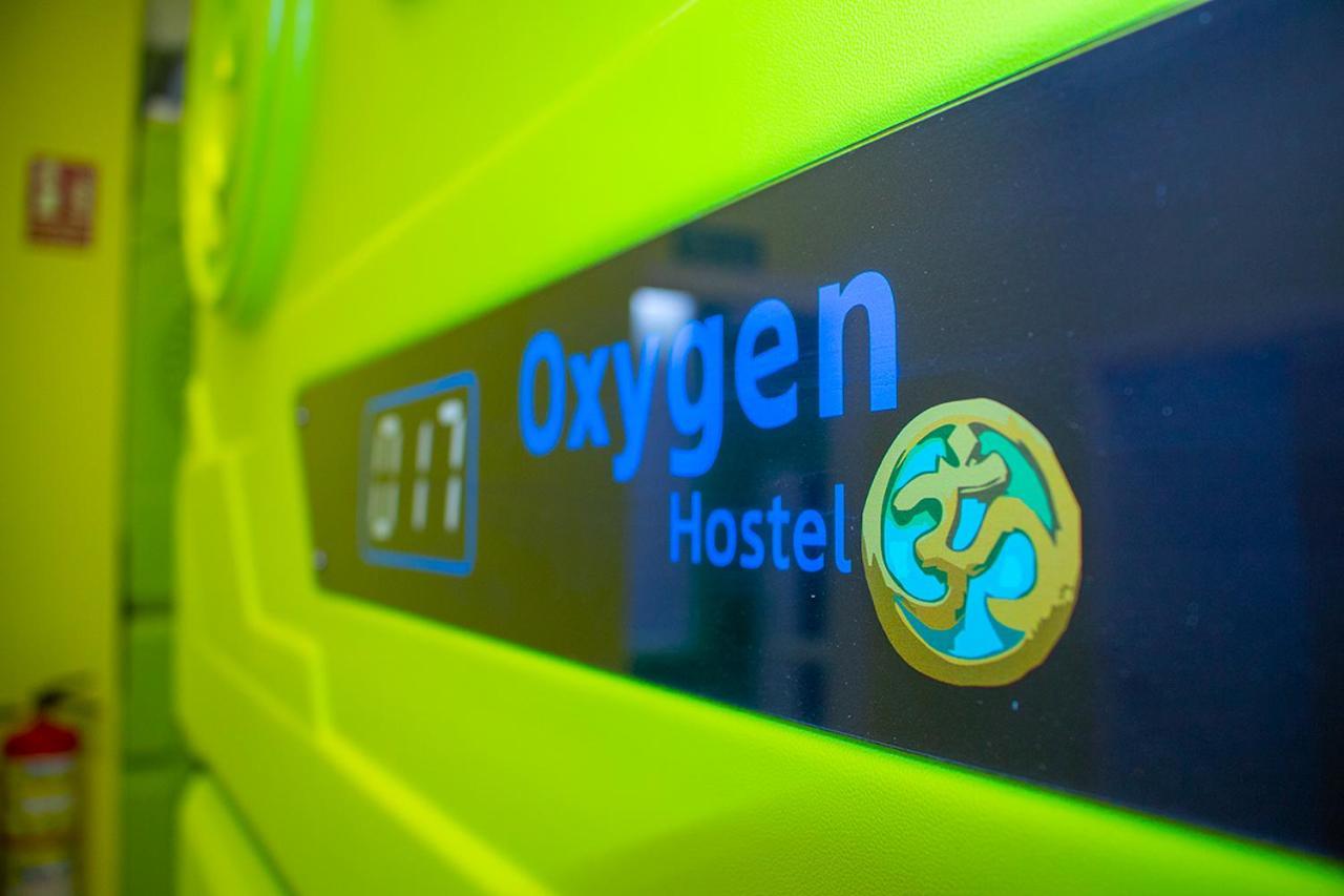 Oxygen Hostel Capsula 马德里 外观 照片